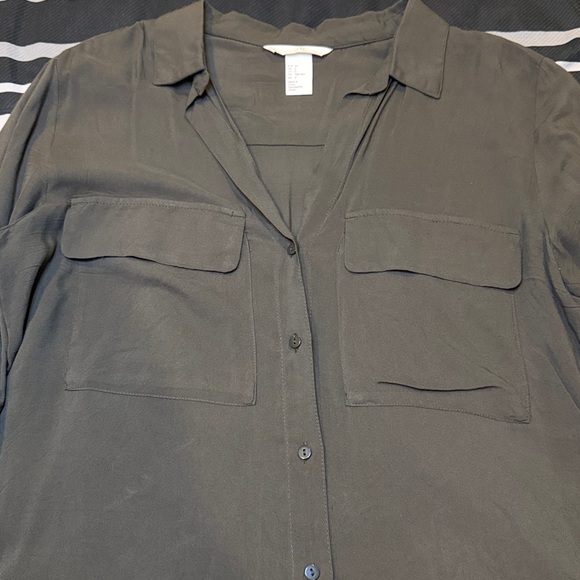 H&M Olive Button Down Blouse - Picture 2 of 4